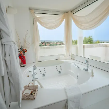 San Tommaso 4*