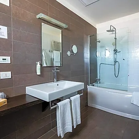 Hotell San Tommaso 4*