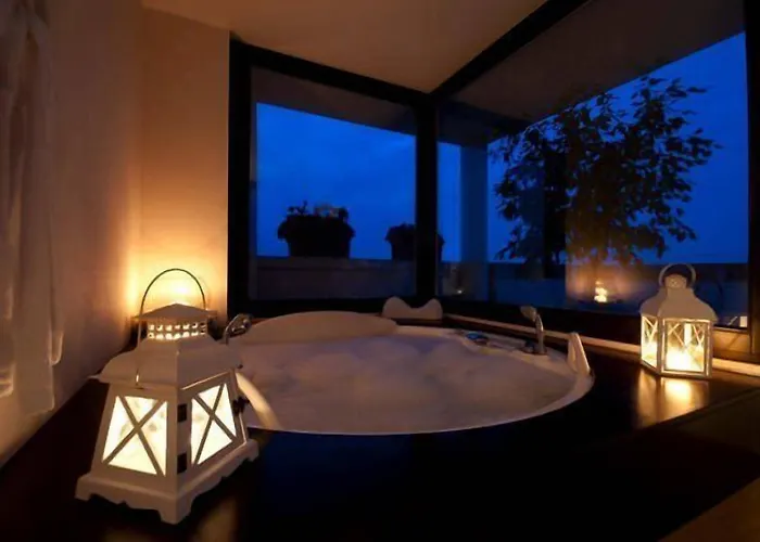 San Tommaso מלון פולינאנו א מארה